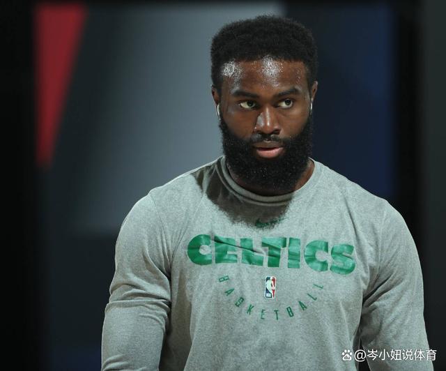 两队对决的 两队对决的