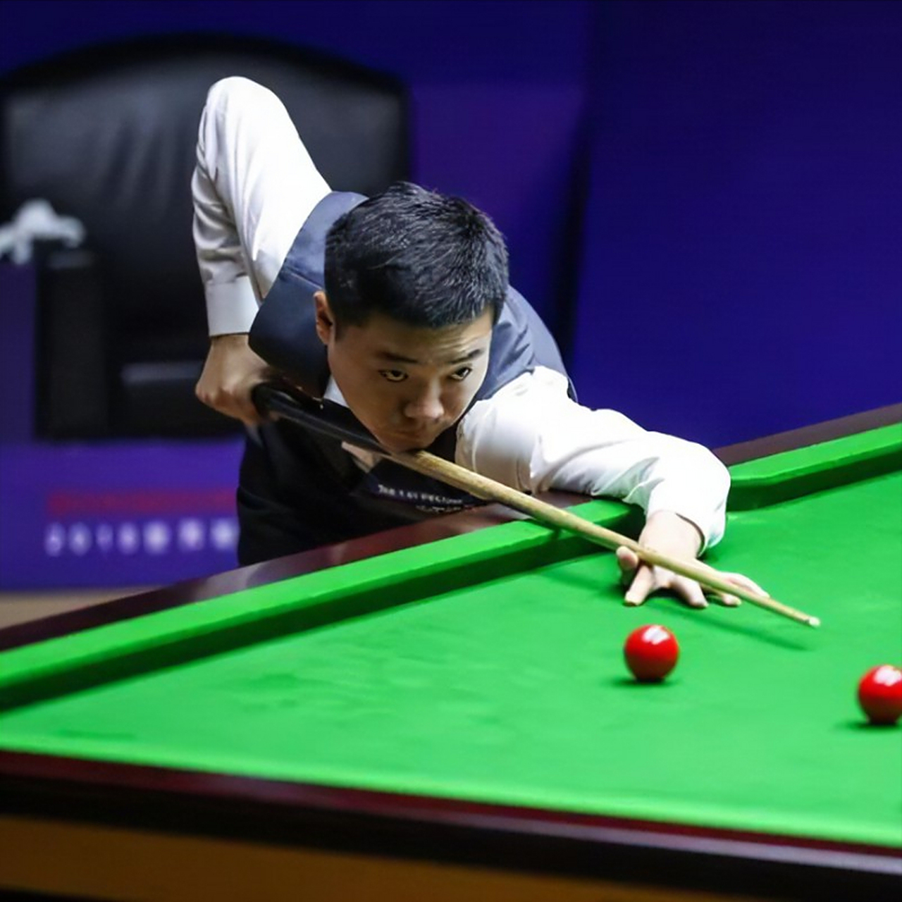 选手在拉票 选手在拉票