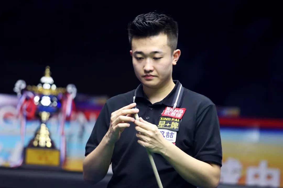 铺张的边线 铺张的边线